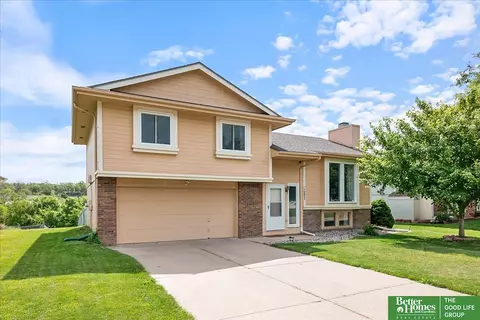 10011 S 9 Cir, Bellevue, NE 68123
