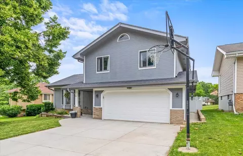 8725 Monroe St, Omaha, NE 68127
