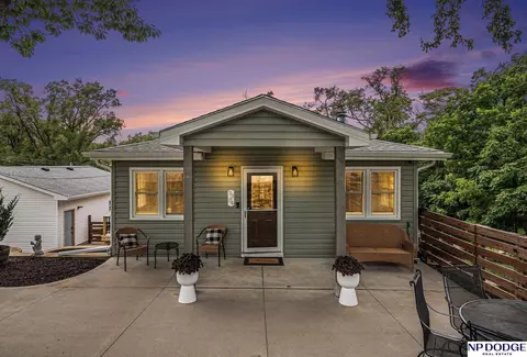 7304 S 26 St, Bellevue, NE 68147