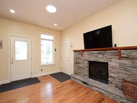 Entry Way - 3846 E Locust Ln, Holmesville, NE 68310 photo 1 of 1