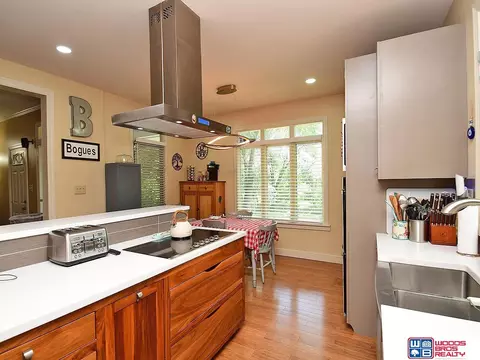 Kitchen - 3846 E Locust Ln, Holmesville, NE 68310 photo 4 of 5