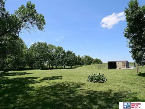 Exterior - 3846 E Locust Ln, Holmesville, NE 68310 photo 12 of 15