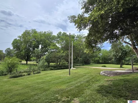 Exterior - 3846 E Locust Ln, Holmesville, NE 68310 photo 4 of 15