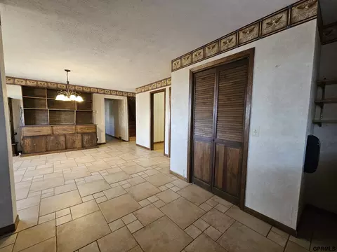 Dining - 2120 Road 314 County Rd, Sutton, NE 68979 photo 1 of 1