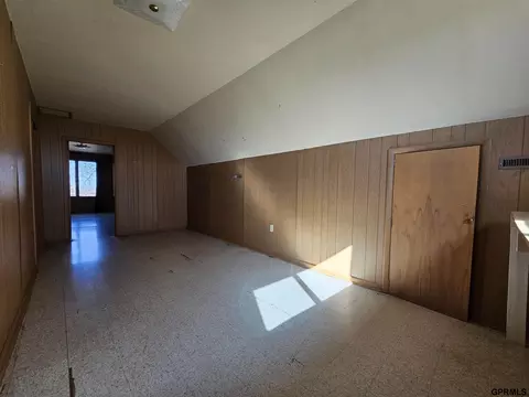 Bedroom - 2120 Road 314 County Rd, Sutton, NE 68979 photo 5 of 7