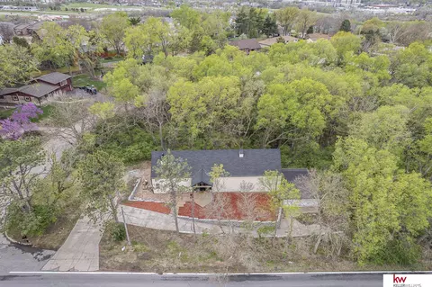 11339 Old Maple Rd, Omaha, NE 68164
