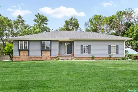 411 Hillside Ave, Yutan, NE 68073
