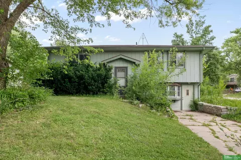 36 Redwood Ln, Yutan, NE 68073