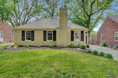 4015 Everett St, Lincoln, NE 68506