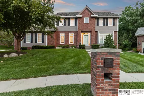 14108 Seward St, Omaha, NE 68154