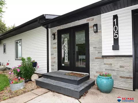 105 Nebraska St, Murdock, NE 68407