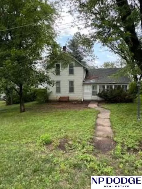 206 S Main St, Hooper, NE 68031
