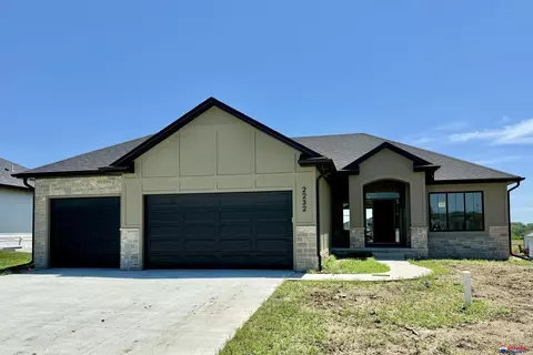 2232 Milrose Branch Rd, Lincoln, NE 68520
