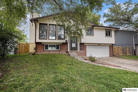 836 W Leon St W, Lincoln, NE 68521