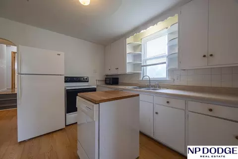 Kitchen - 116 E Hillcrest Dr, Seward, NE 68434 photo 2 of 3