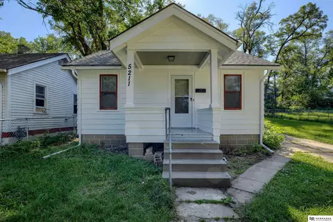 5211 N 38th St, Omaha, NE 68111