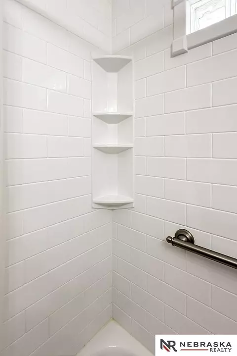 Bath - 210 Cedar St, Springfield, NE 68059 photo 2 of 3
