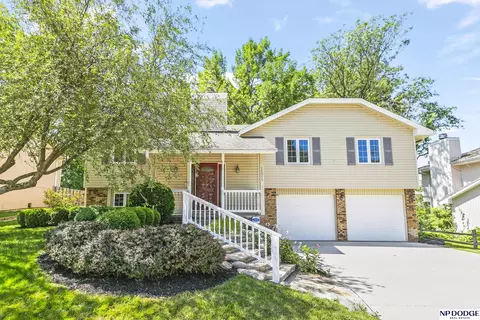 15011 Seward Plz, Omaha, NE 68154