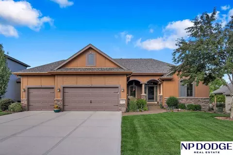 12375 S 74 St, Papillion, NE 68046