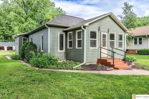 903 Ely St, Woodbine, IA 51579