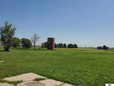 2206 E 18 Rd, Hampton, NE 68843 photo 5