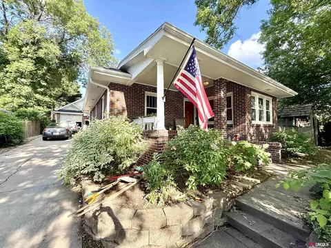 1952 S 53rd St, Lincoln, NE 68506