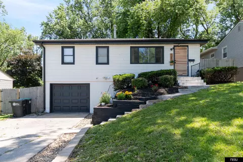 12529 C St, Omaha, NE 68144