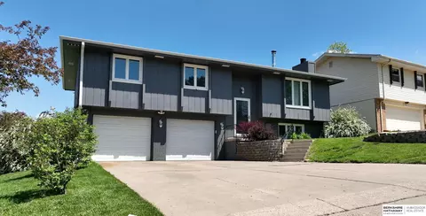 10912 V St, Omaha, NE 68137