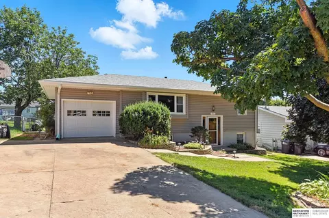 8511 Orchard Ave, Omaha, NE 68127