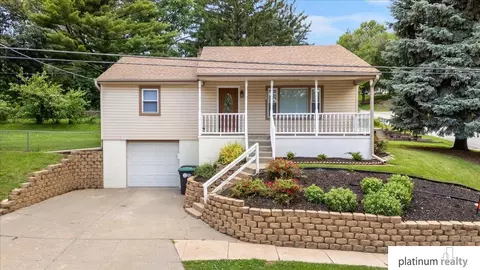 3052 S 46 Ave, Omaha, NE 68106