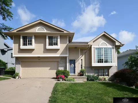 12118 Bedford Ave, Omaha, NE 68164