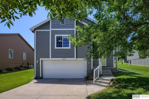 16063 Browne St, Omaha, NE 68116