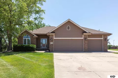 13965 Larimore Ave, Omaha, NE 68164