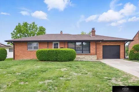 4652 Drexel St, Omaha, NE 68117