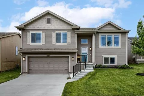 7817 N 147 Ave, Bennington, NE 68007