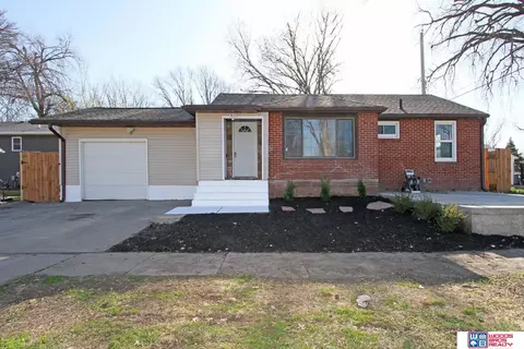 4530 N 72nd St, Lincoln, NE 68507