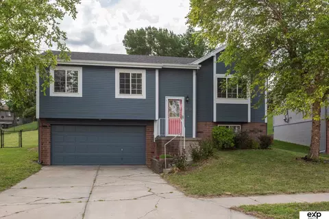 6633 N 115 St, Omaha, NE 68164