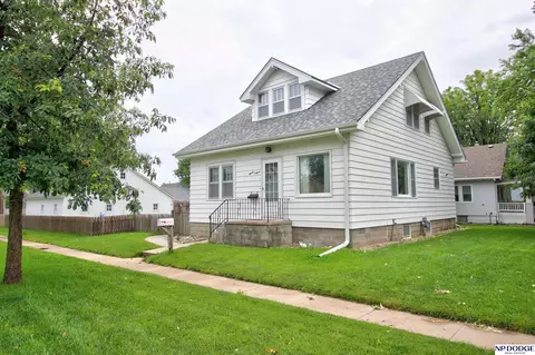 1107 E 1st St, Fremont, NE 68025