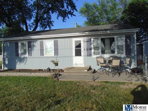 3909 Richland Dr, Council Bluffs, IA 51501