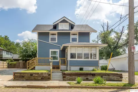 3207 Castelar St, Omaha, NE 68105