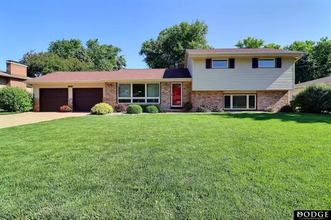 2204 Bramblewood Ln, Fremont, NE 68025