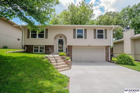 10929 V St, Omaha, NE 68137