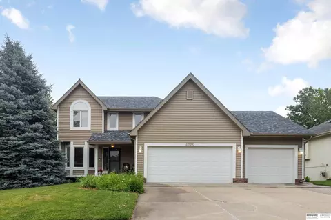 6325 N 104th St, Omaha, NE 68134