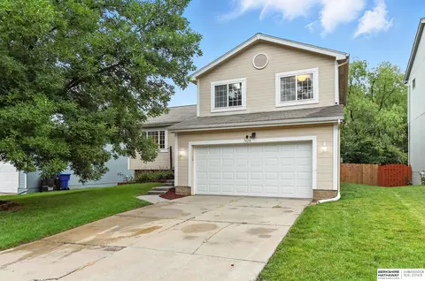 7428 Wyoming St, Omaha, NE 68122