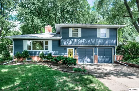 2725 S 106th St, Omaha, NE 68124