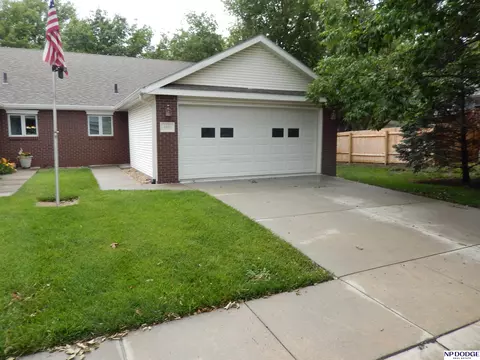 4801 S 55 Ct, Lincoln, NE 68516