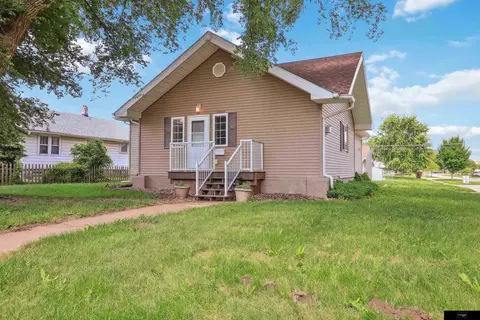 8203 N 30 St, Omaha, NE 68112