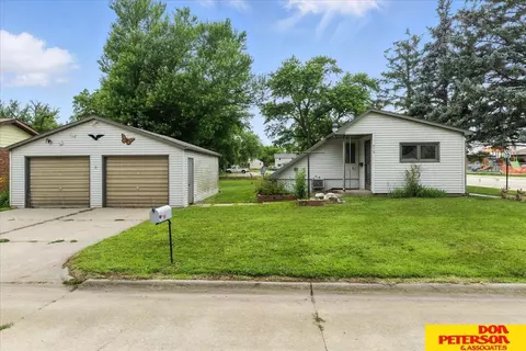 715 6th St, Scribner, NE 68057