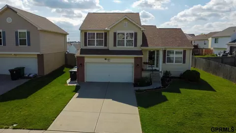 7014 N 89th St, Omaha, NE 68122