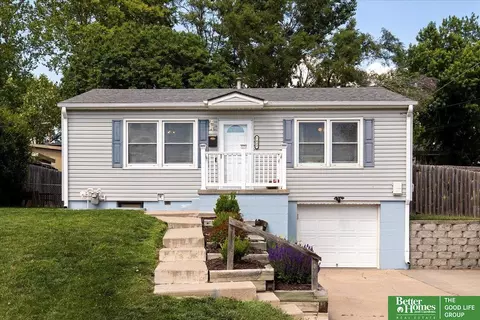 7433 Terry Dr, La Vista, NE 68128